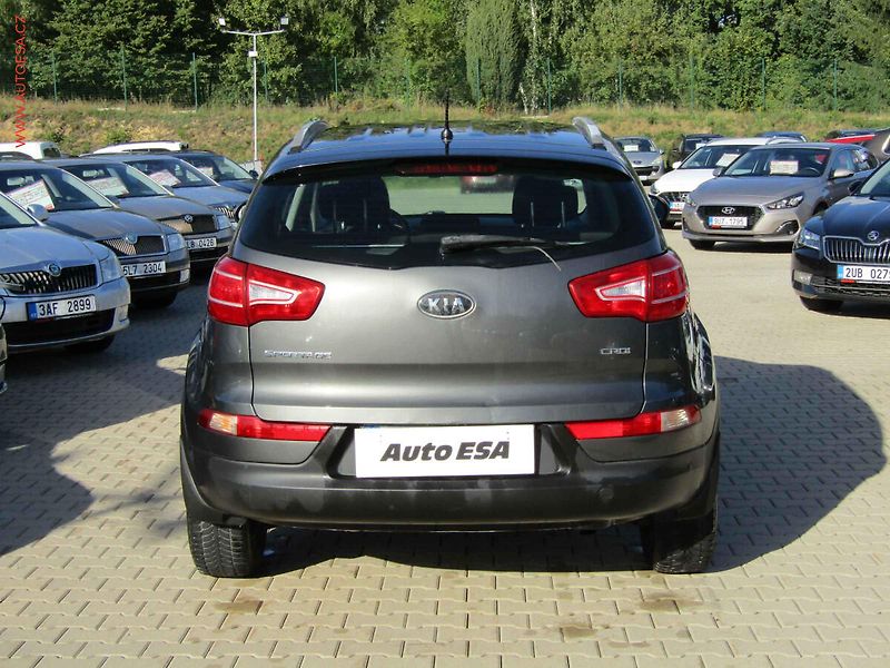 Kia Sportage (2011) 1.7CRDi, ČR, AC, park.asist - fotka 5 z 12
