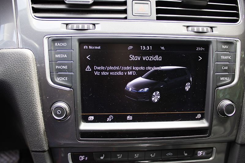 Volkswagen e-Golf eGolf, nová STK, 100% stav. - fotka 21 z 46