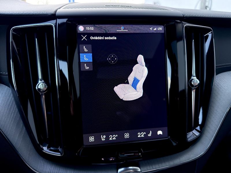 Volvo XC60 T8 AWD RECH.*ULTRA / REZERVACE - fotka 36 z 62