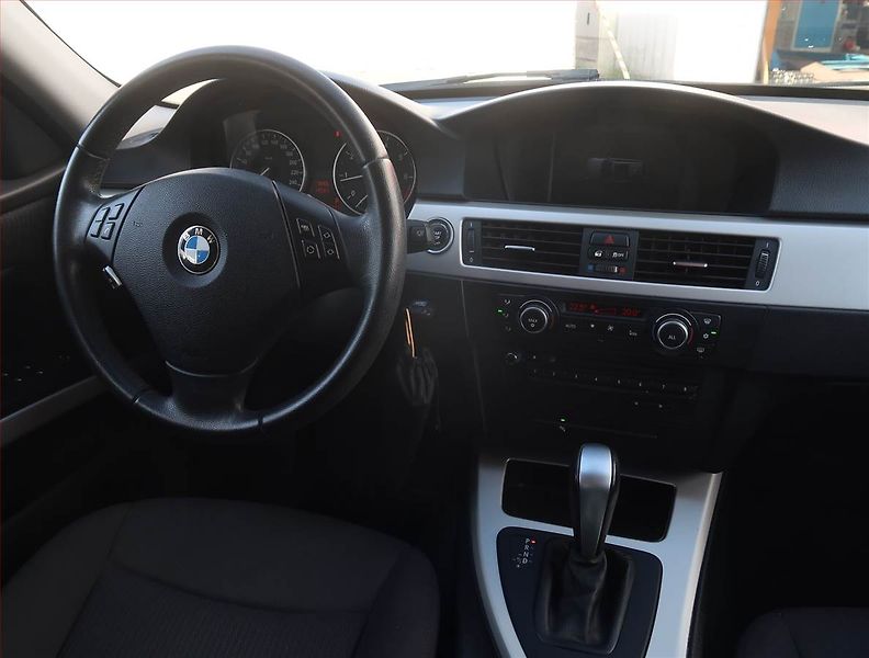 BMW Řada 3 (2011) 318 i, Automat, Serv.kniha - fotka 7 z 22