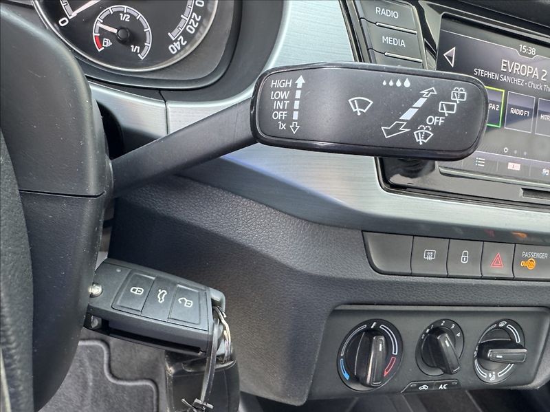 Škoda Fabia 1,0 TSI DPH tažné 1maj původČR - fotka 30 z 50