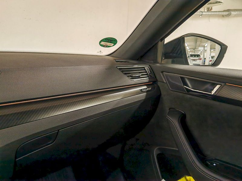 Škoda Superb (2023) Combi 2.0 TDI 147 kW DSG 4x4 S - fotka 6 z 31