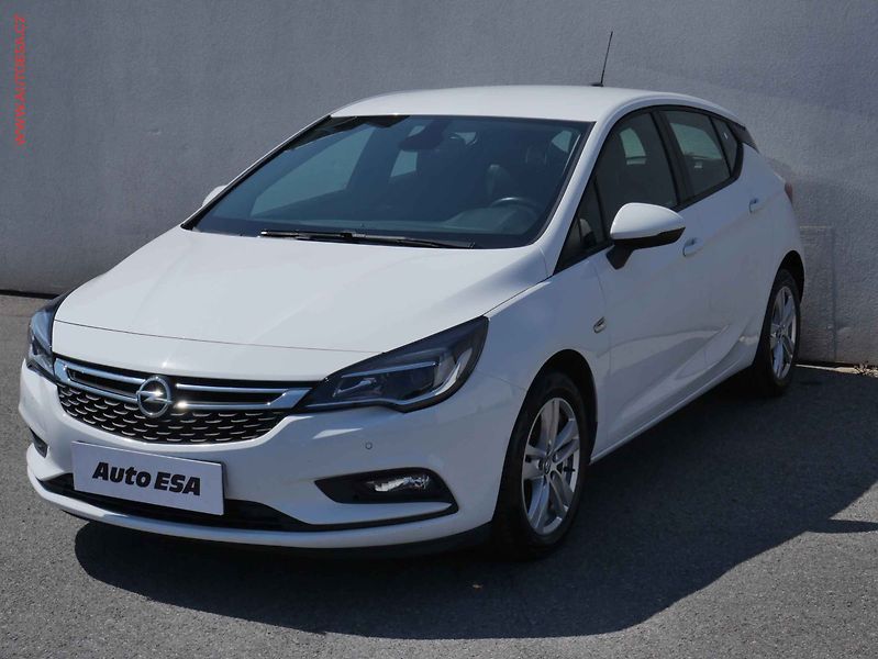 Opel Astra (2018) 1.4i, 2.maj,ČR - fotka 3 z 16