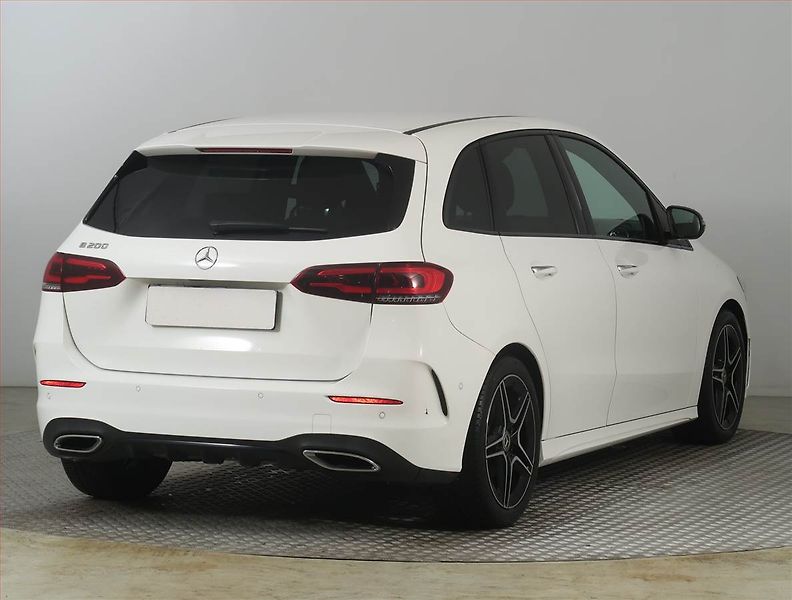 Mercedes-Benz Třídy B (2019) AMG line B 200 - fotka 5 z 25