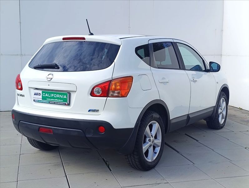 Nissan Qashqai 1,5 DCi Navi Kamera Panorama - fotka 7 z 31