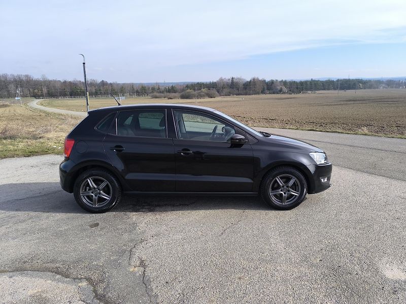Volkswagen Polo (2011) 1.6 TDI,PRVNÍ MAJITEL,SERVISKA - fotka 8 z 40