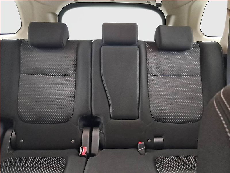 Mitsubishi Outlander (2016) 2.2 DI-D, 4X4, ČR,1.maj - fotka 10 z 14