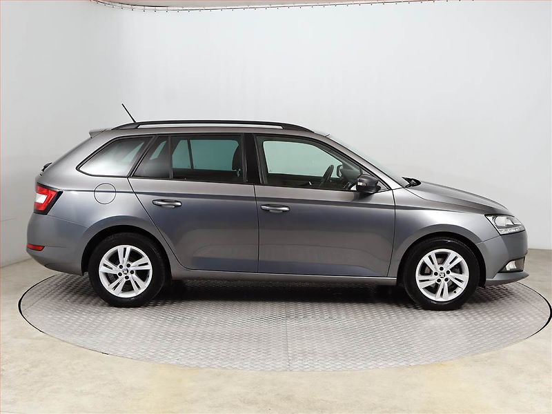 Škoda Fabia (2023) 1.0 TSI, ČR,1.maj, Serv.kniha - fotka 6 z 16