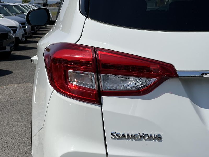 SsangYong Rexton 2.2D 4x2 KAMERA TEMPOMAT  - fotka 38 z 40