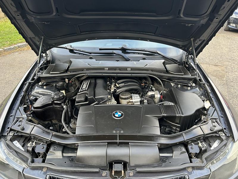 BMW Řada 3 320i  - fotka 50 z 51