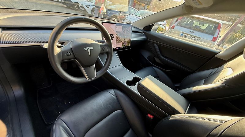 Tesla Model 3 (2020) LR AWD, tažné, EAP, odpočet - fotka 4 z 11