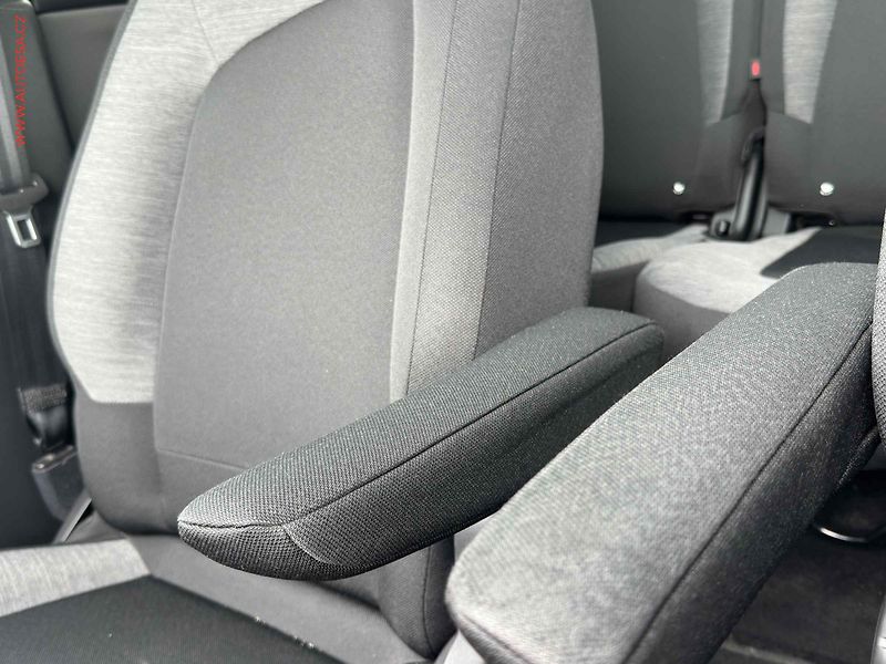 Citroën C4 Picasso (2017) 1.6 HDi, Selection, panor - fotka 21 z 23