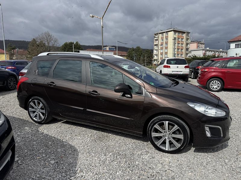 Peugeot 308 1.6-16V,SW,rezervace - fotka 3 z 54