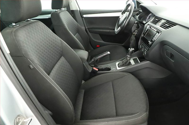 Škoda Octavia (2015) Edition 2.0 TDI, Automat, Navi - fotka 7 z 20