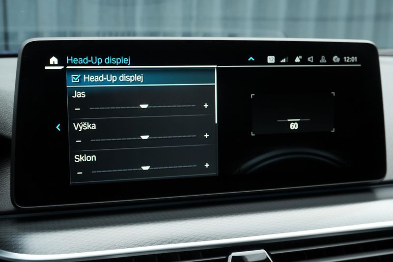 BMW Řada 5 545e xDríve, ČR, Ventilace - fotka 19 z 31