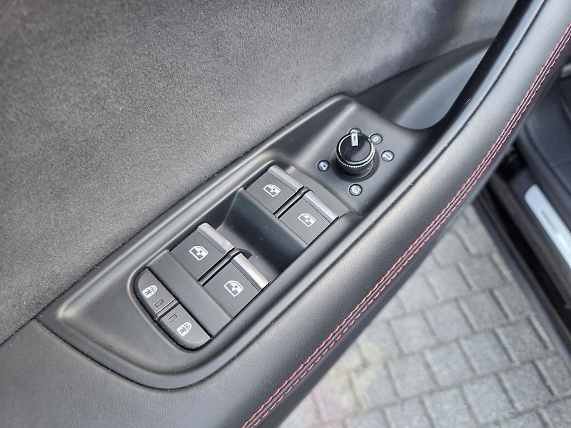 Audi SQ8 (2023) TSFi Competition B&O3D MAXMAX - fotka 15 z 56