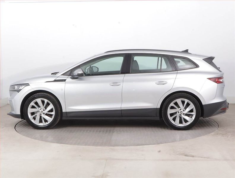 Škoda Enyaq (2021) Suite 60 (62 kWh), SoH 92% - fotka 3 z 18
