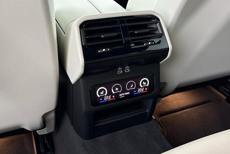 BMW Řada 5 řady 5 | 520d xDrive - fotka 20 z 25