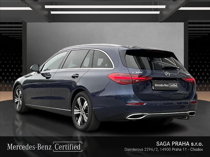 Mercedes-Benz Třídy C 300 4MATIC kombi - fotka 3 z 22