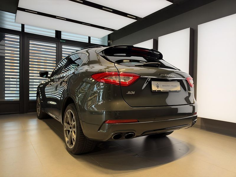 Maserati Levante (2018) S Q4 430HP - fotka 6 z 17