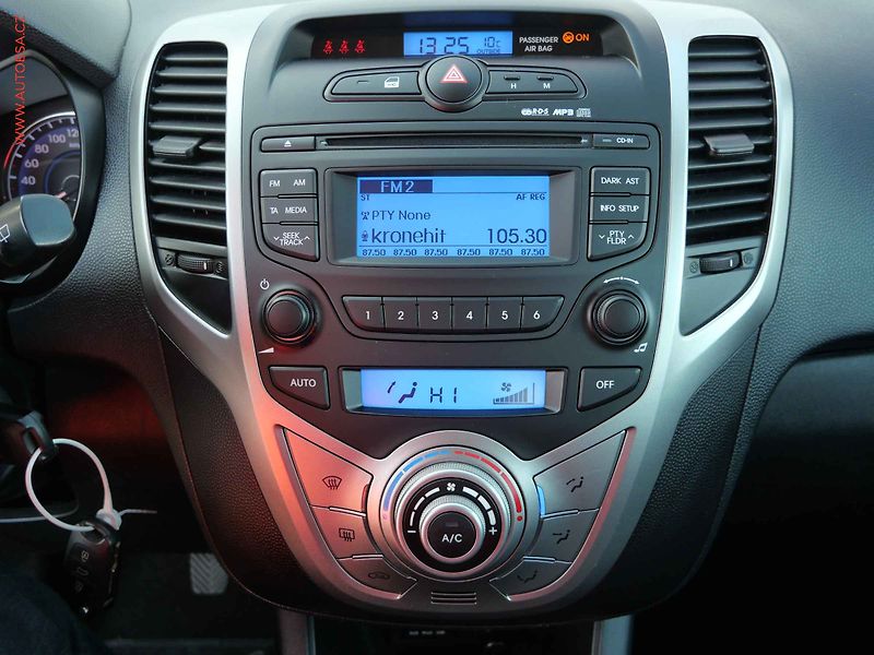 Hyundai ix20 (2012) 1.4CRDi, Klima - fotka 13 z 14