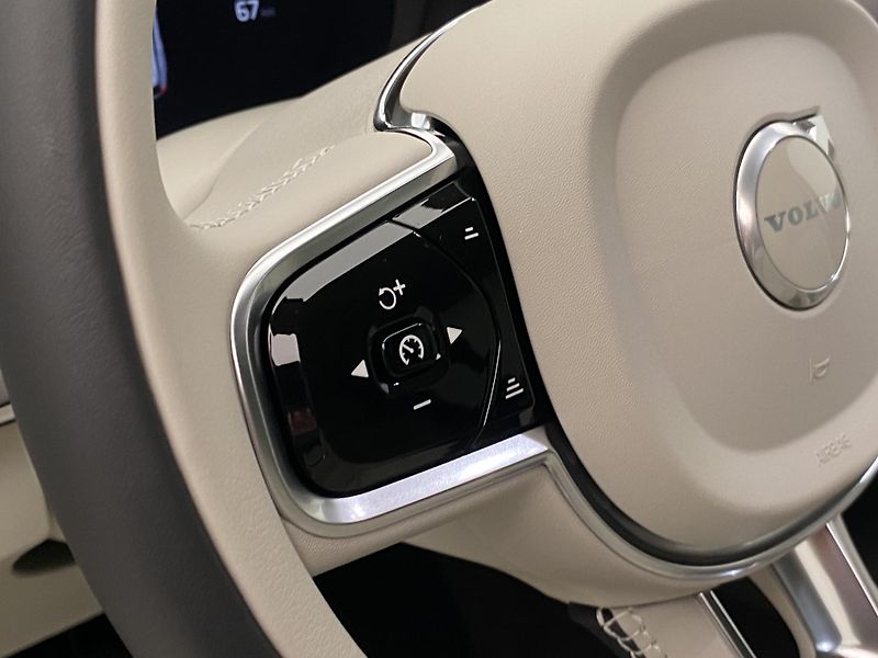 Volvo XC90 (2026) T8 AWD RECHARGE BRIGHT PLUS 7m - fotka 27 z 72