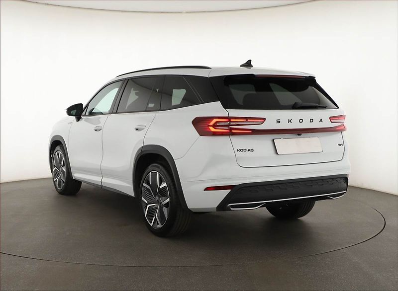Škoda Kodiaq (2025) 2.0 TDI, SPORTLINE, 4X4 - fotka 4 z 27