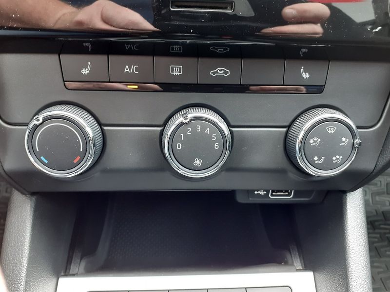 Škoda Octavia (2018) 1.4 TSi  110 Kw ČR - fotka 18 z 32