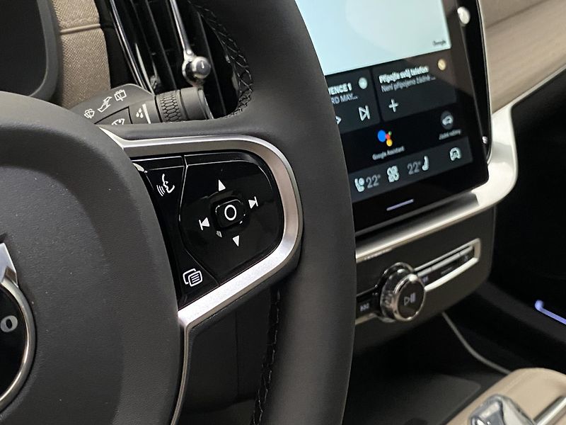 Volvo XC90 (2026) T8 AWD Plug-in DARK PLUS 7m - fotka 28 z 78