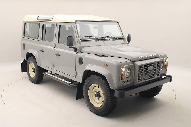 Land Rover Defender (2024) WORKS V8 ISLAY ED. REZERVACE - fotka 15 z 40