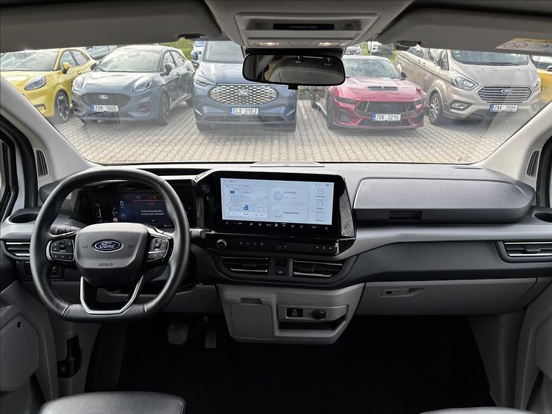 Ford Tourneo Custom 2,0 EcoBlue 125kW Titanium L1 - fotka 18 z 54