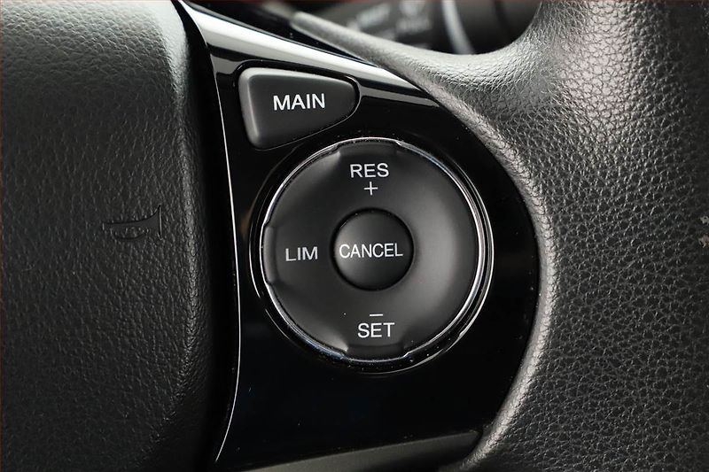 Honda Civic (2014) 1.4 i-VTEC, Tempomat - fotka 13 z 14