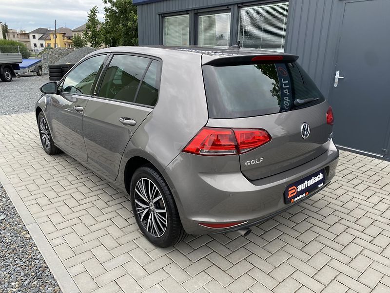 Volkswagen Golf 1.2 TSI 81kW -ALLSTAR-PDC-ALU - fotka 3 z 43