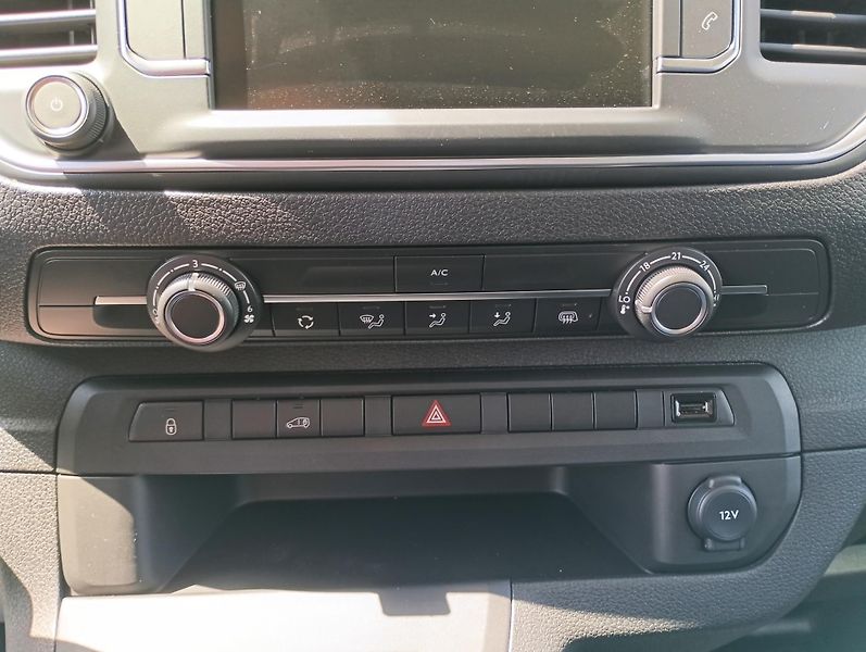 Peugeot Expert (2024)  Furgon L3 2.0 BHDi 145 MAN6 - fotka 16 z 21