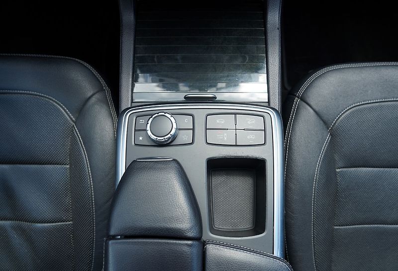 Mercedes-Benz GL 350d/4Matic/AMG/ČR/DPH - fotka 41 z 47