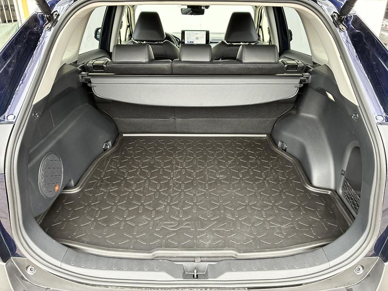 Toyota RAV4 2.5 HSD e-CVT AWD Exe. JBL - fotka 12 z 24