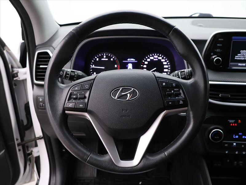 Hyundai Tucson 1,6 CRDI 4x4 CZ IceBreaker DPH - fotka 15 z 32