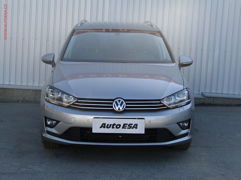Volkswagen Golf Sportsvan (2015) 1.4TSi, ČR, DSG, bixen, kamea - fotka 2 z 17