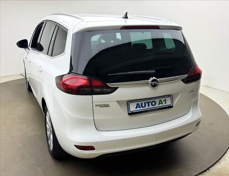 Opel Zafira 2,0 96kW VÝHŘEV SENZORY DPH ČR - fotka 6 z 35