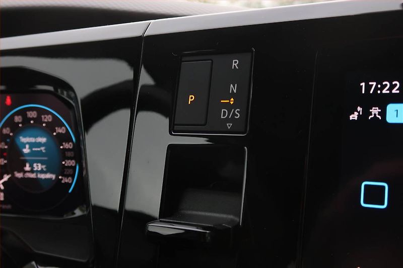 Volkswagen Multivan (2024) 1.5 TSI, ČR, 1Maj - fotka 13 z 22