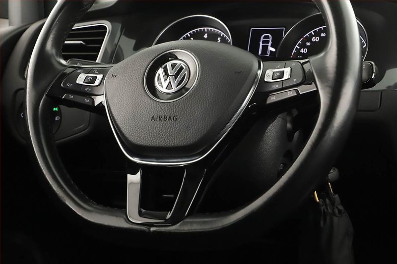 Volkswagen Golf (2020) Highline 1.5 TSI, Serv.kniha - fotka 13 z 15