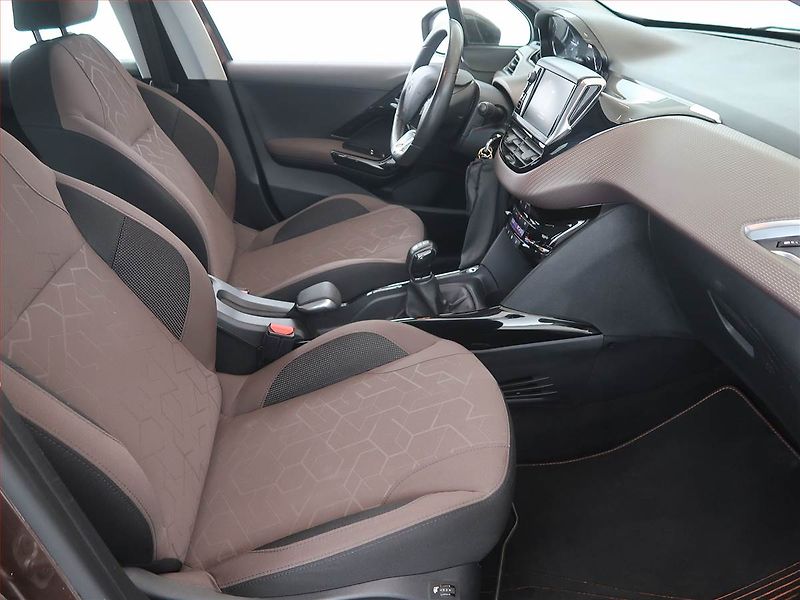 Renault Master (2017) 2.3 dCi 135, Valník, 1.0t, ČR - fotka 7 z 13