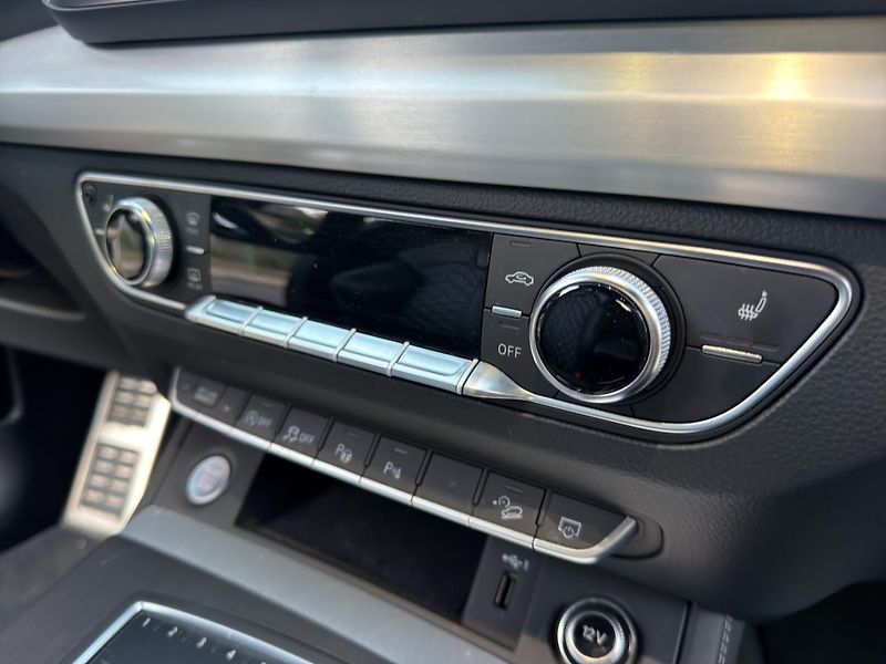 Audi Q5 (2019) S-LINE 40TDI OPTIK TAŽNÉ - fotka 23 z 27