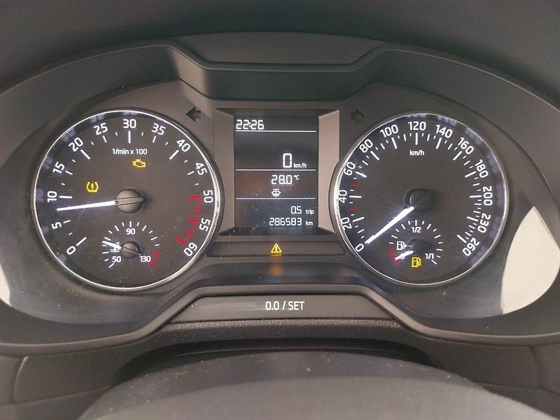 Škoda Octavia (2017) Ambition 1.6 TDI, Serv.kniha - fotka 11 z 19
