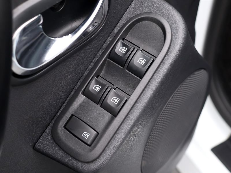 Dacia Duster 1.2 TCe 92kW Prestige Tažné - fotka 14 z 26