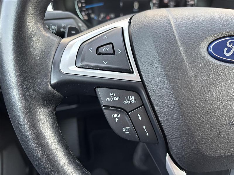 Ford S-MAX 2,0 EcoBlue Titanium AWD AUT - fotka 35 z 51