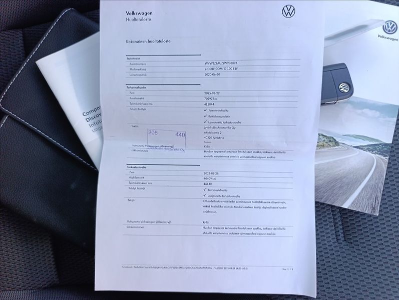 Volkswagen e-Golf 0,0 100kW,tep.čerpadlo,Navi,LE - fotka 34 z 35