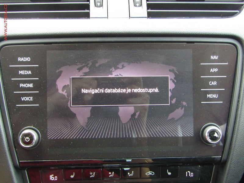 Škoda Octavia (2017) 1.6 TDi, Ambiente, DSG, panor - fotka 17 z 21