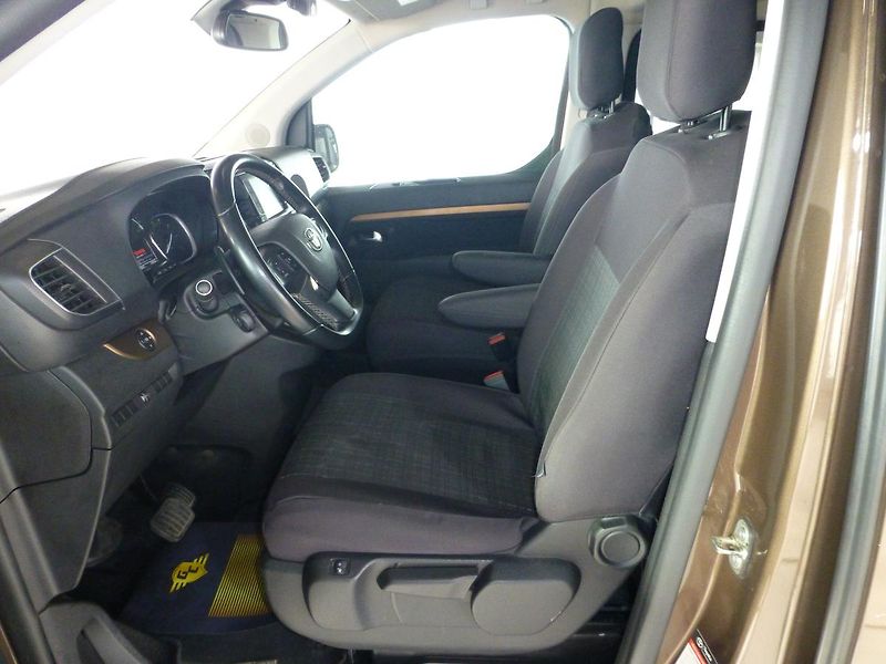 Toyota ProAce Verso (2021) 2,0 D-130KW*KAMER*8M*NEW.ČR-1M - fotka 11 z 28