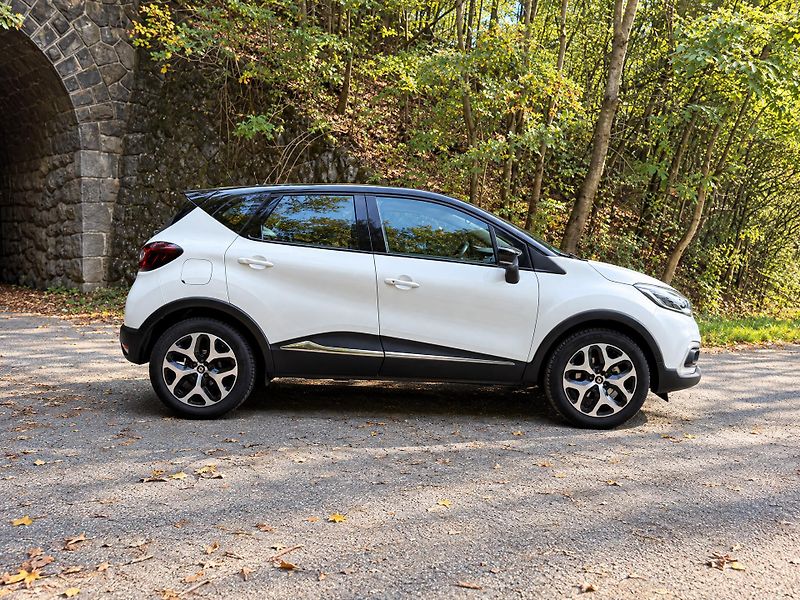 Renault Captur 1,3 TCe 96kW Intens LED Navi - fotka 8 z 42